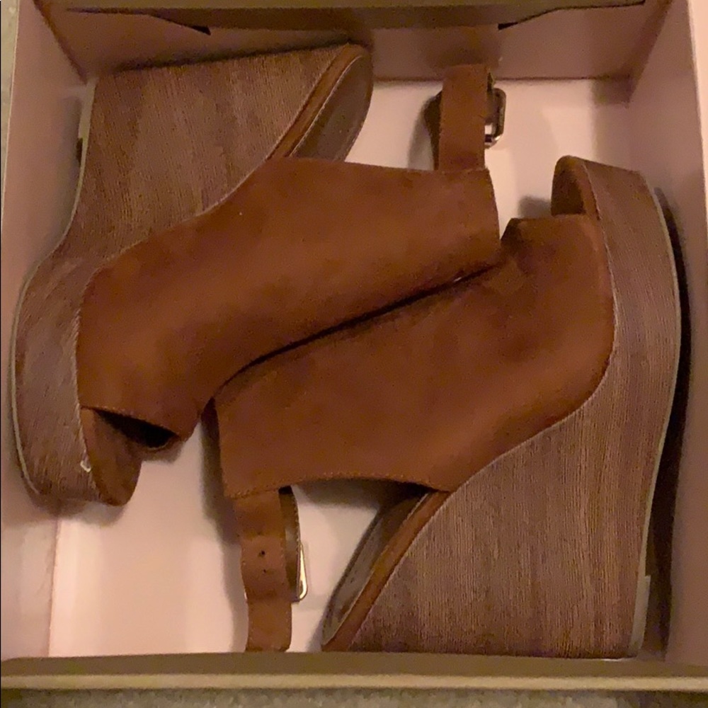 Wedges - Picture 2 of 2